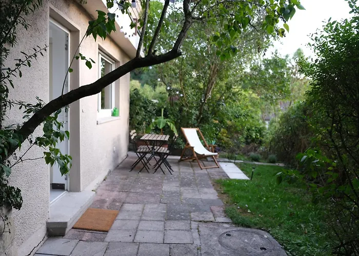 Urbanes Paradies In Gruener Oase Und Terrasse Stuttgart